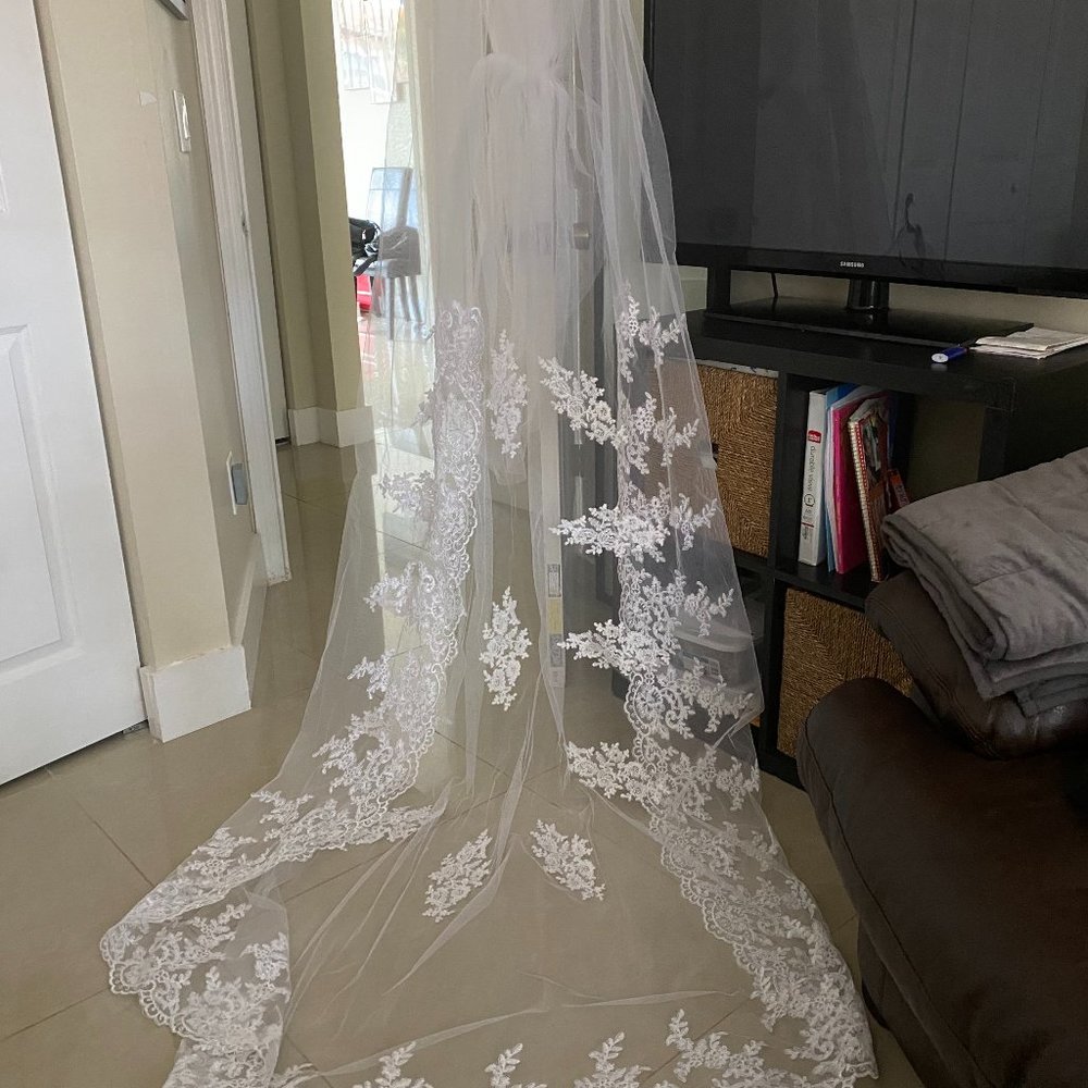 Women's 2 Tier Cathedral Lace Wedding Bridal Veil